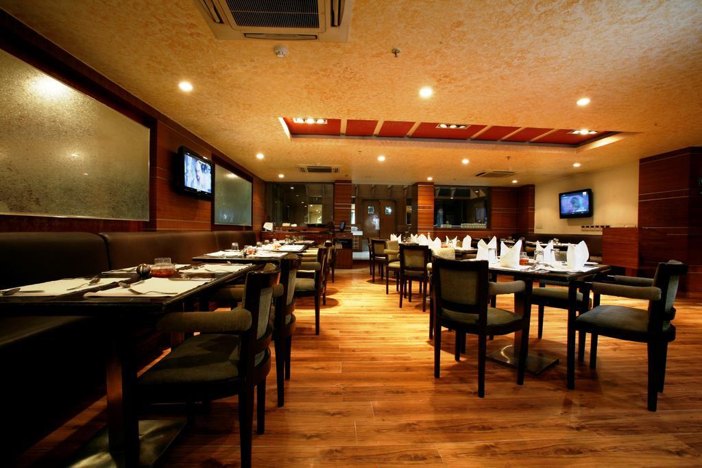 Mango Hotels Jodhpur Джодпур Екстериор снимка