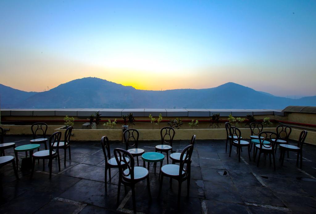 Mango Hotels Jodhpur Джодпур Екстериор снимка