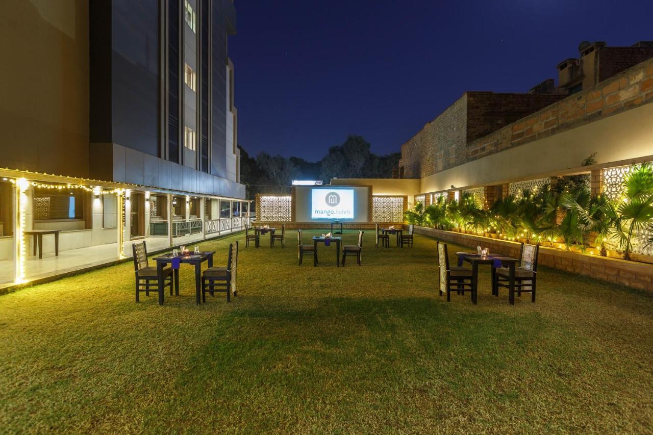 Mango Hotels Jodhpur Джодпур Екстериор снимка