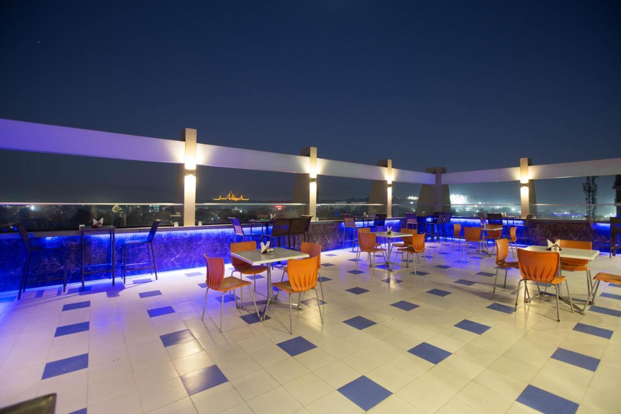 Mango Hotels Jodhpur Джодпур Екстериор снимка